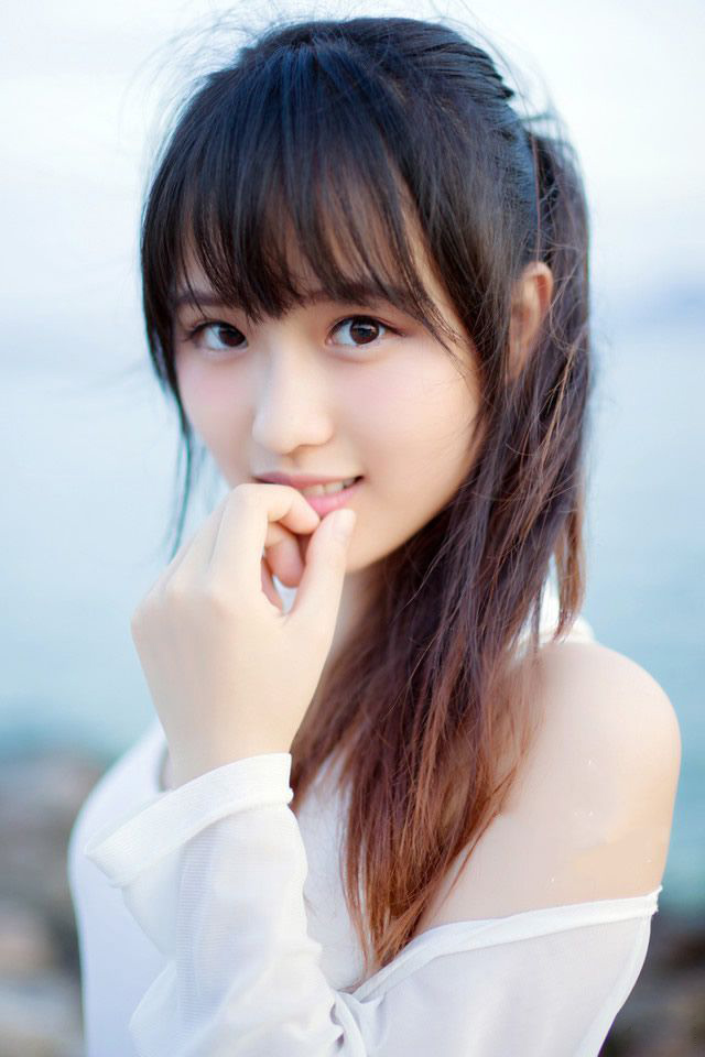 会不会是陷阱，庞德根本没有在意，就算是陷阱又如何？他有的是肉盾去探营。